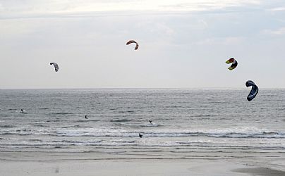 Kitesurfing at Marazion