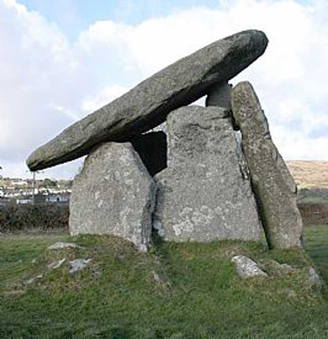 10 Best Archaeological Sites in Cornwall - Trethevy Quoit, Off B3254 Road, Nr Darite, St.Cleer PL14 5JY