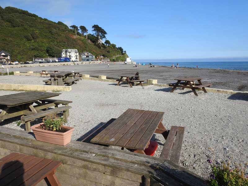 10 Best Cafes in Cornwall - Seaton Beach Cafe, Looe Hill, Seaton, PL11 3JQ