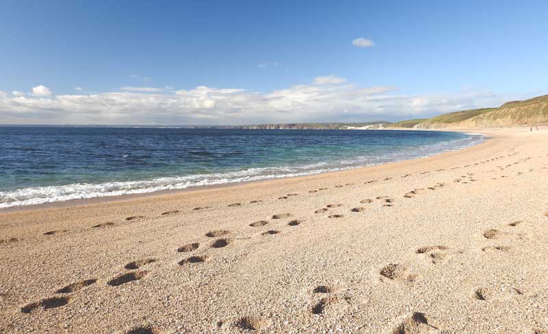 10 Best Dog Friendly Beaches in Cornwall - Fishing Cove, Gunwalloe, looking towards Loe Bar and Porthleven