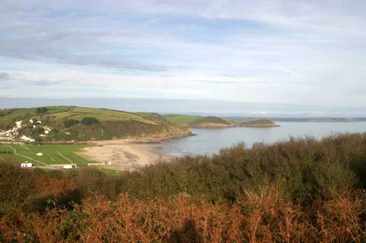 10 Best Surfing Beaches in Cornwall - Pentewan Sands
