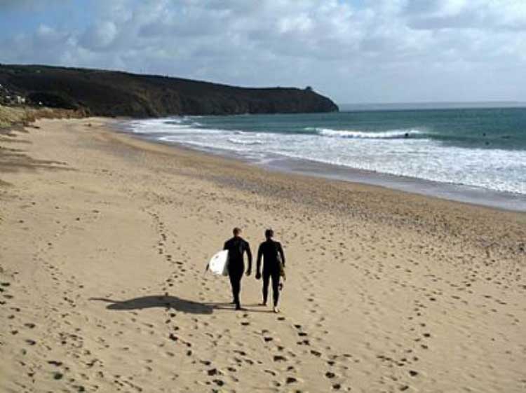 10 Best Surfing Beaches in Cornwall - Praa Sands Beach