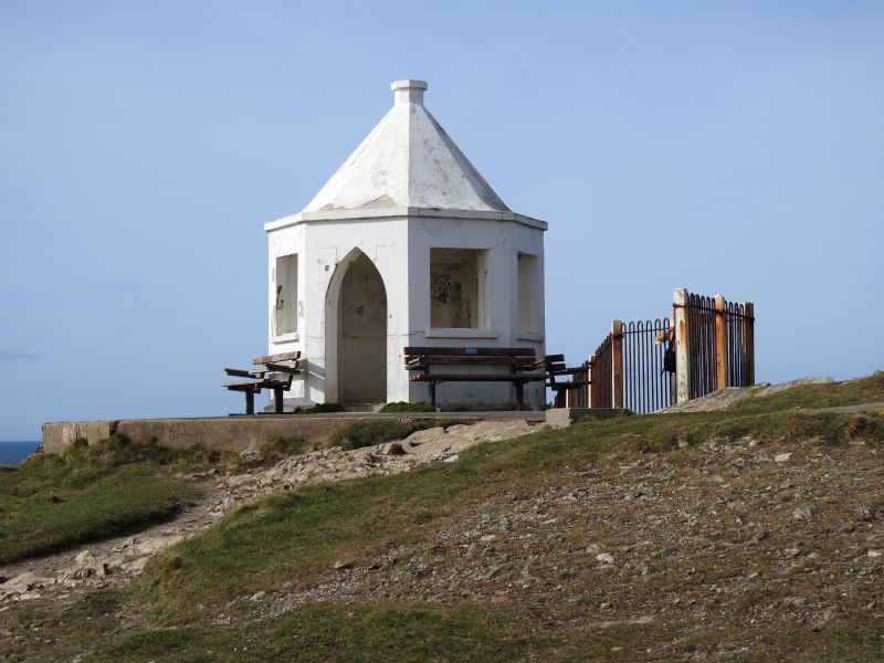 Towan Head - Viewing Shelter Towan Head - Viewing Shelter