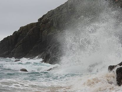 Waves at Porthcurno