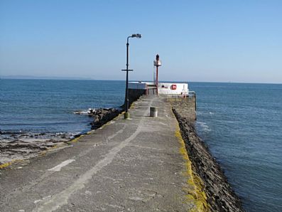 Walking on the Banjo Pier at Looe