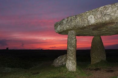 Lanyon Quoit at Dawn