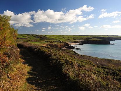 Towards Church Cove at Gunwalloe