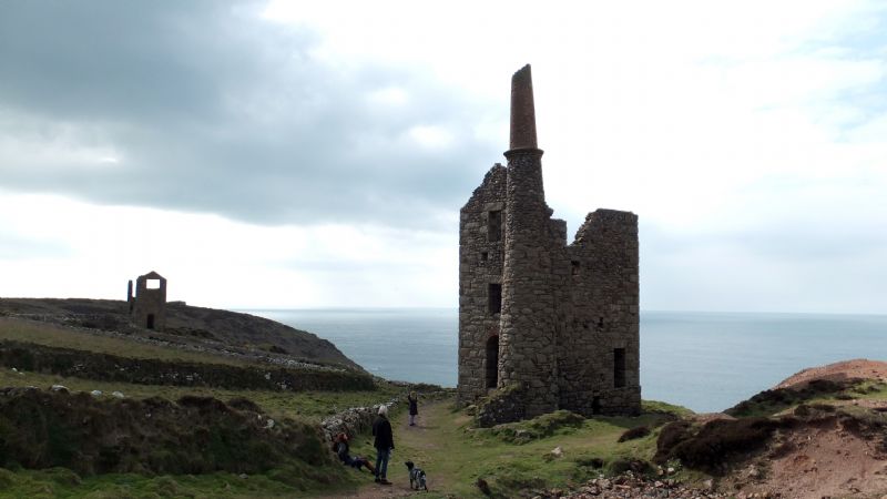 West Wheal Owles - Visitors enjoying Poldark's 'Wheal Leisure'