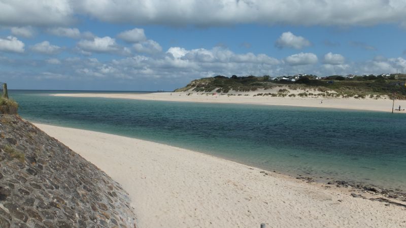 Walking along the Hayle estuary onto Porth Kidney beach Walking along the Hayle estuary onto Porth Kidney beach
